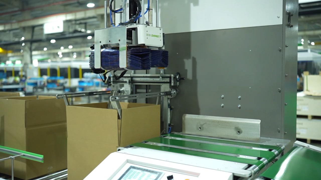 10 Automatic packing 10 Emballage automatique