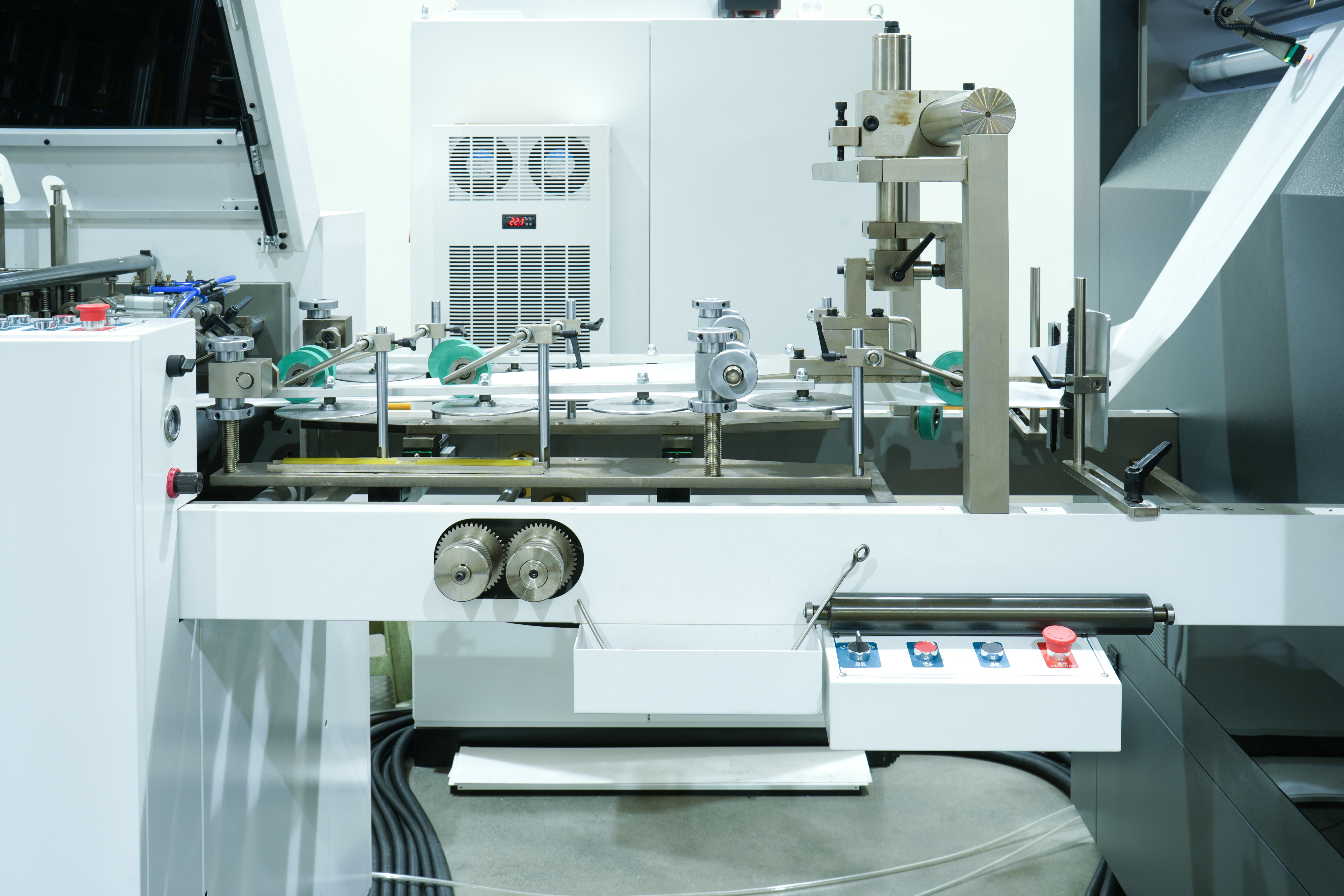 Machine à sac en papier à fond pointu en rouleau
