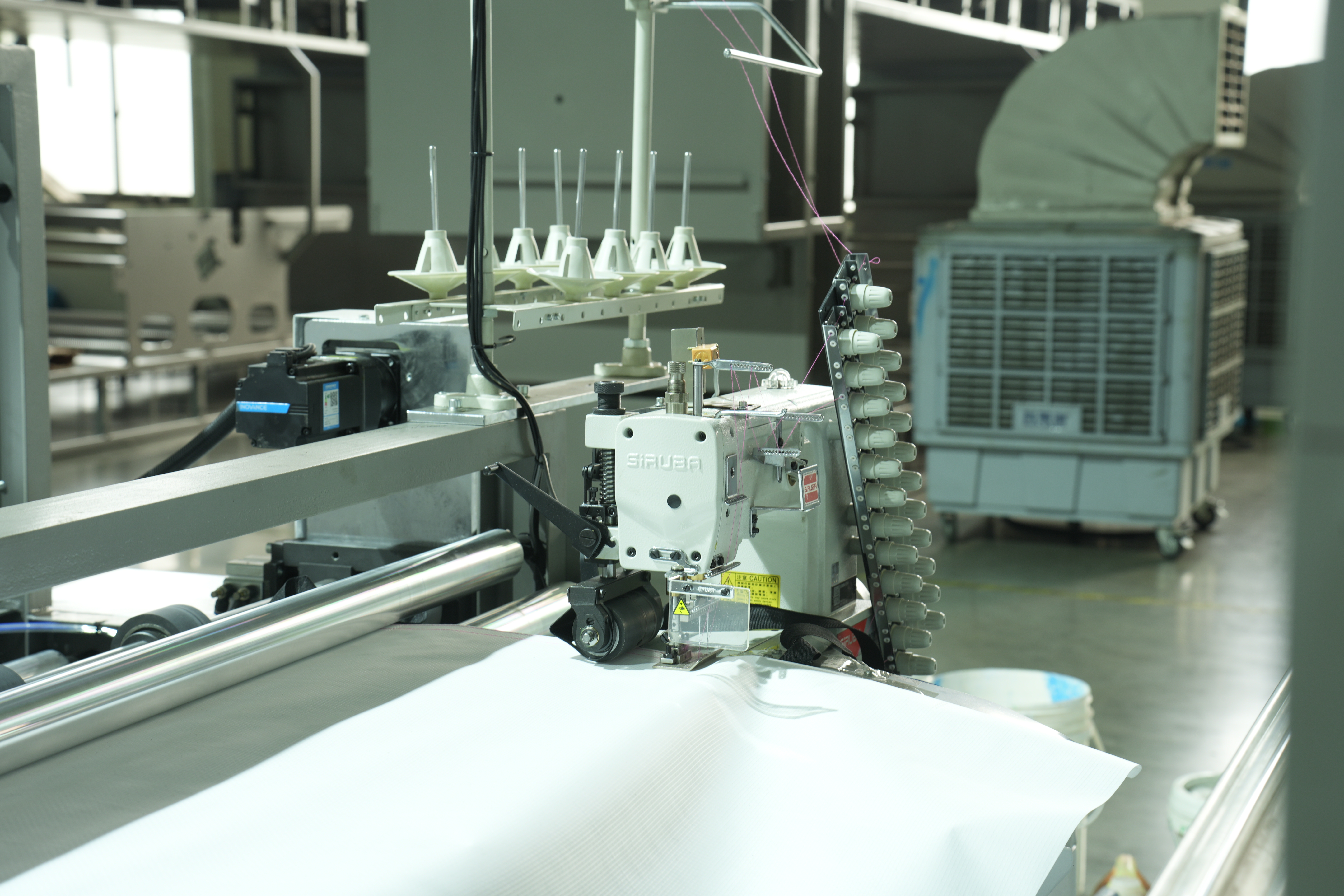 Machine de couture et de découpe de couture à double côté ONL-XG1200 non tissée