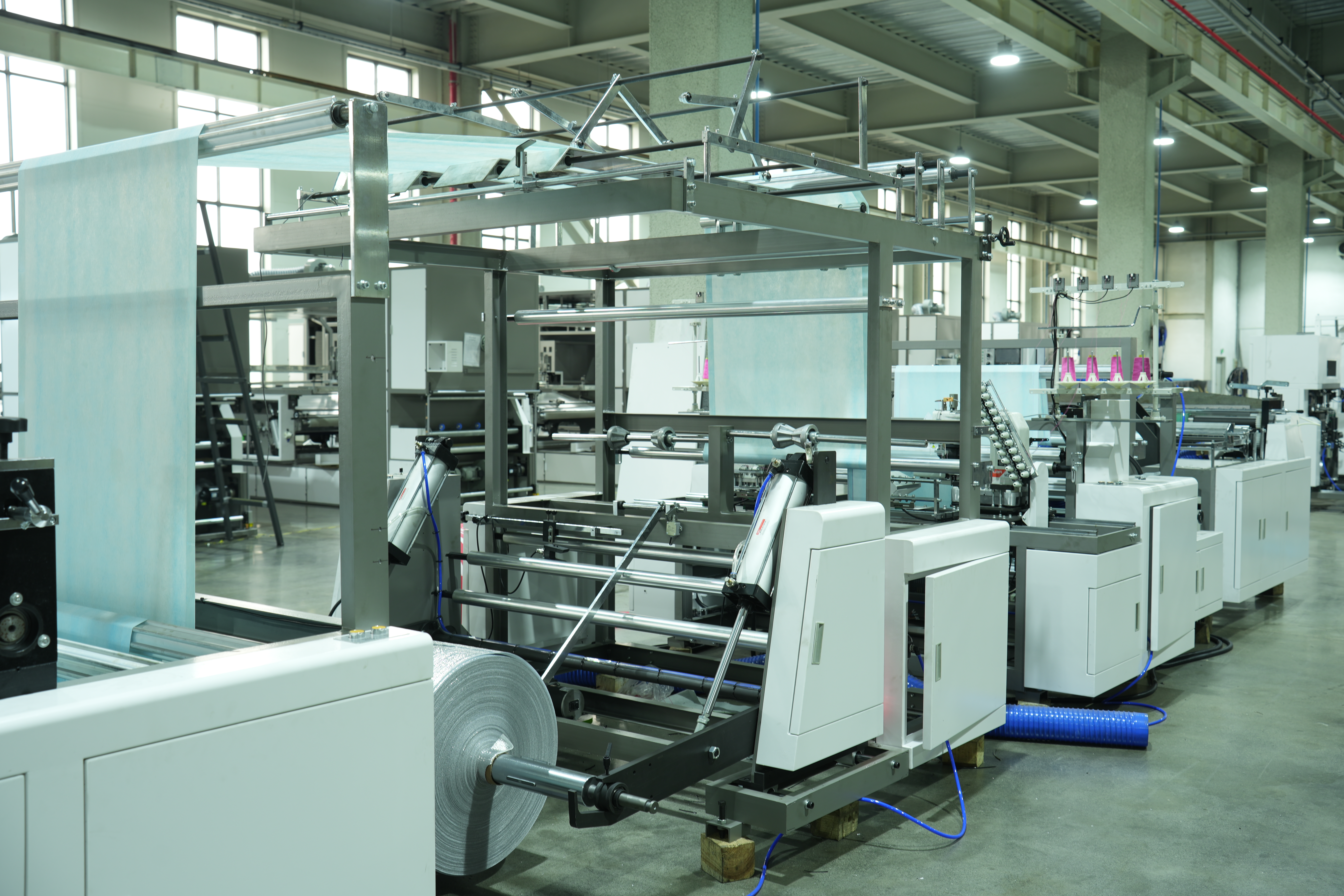 Machine de couture et de découpe de couture à double côté ONL-XG1200 non tissée